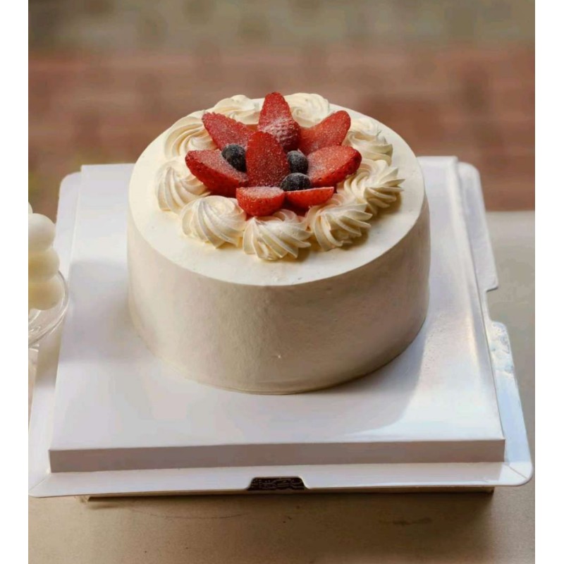 Creamy Delight Birthday Cake