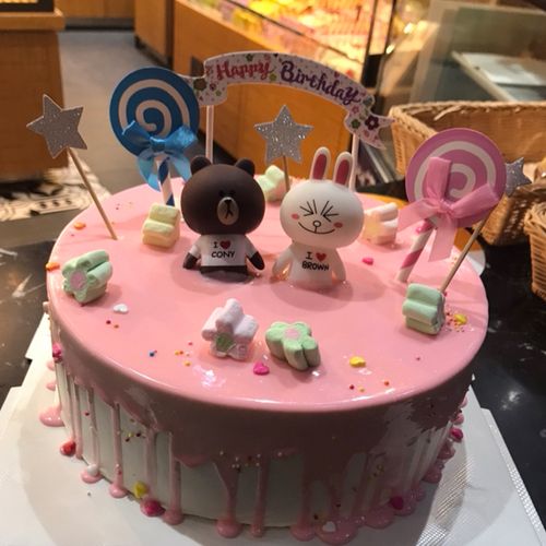 Brown Bear & Bunny Cream Cake