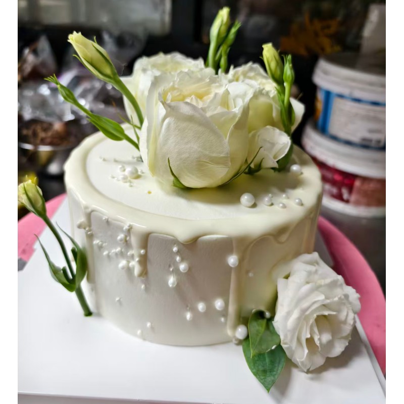 Winter Garden Cream Cake