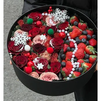 Christmas Winter Wonderland & Berries Box Christmas Winter Wonderland & Berries Box