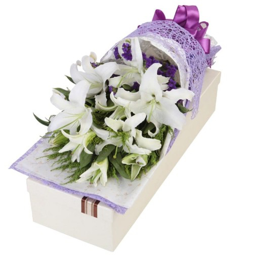 18 White Lilies in Luxury Box