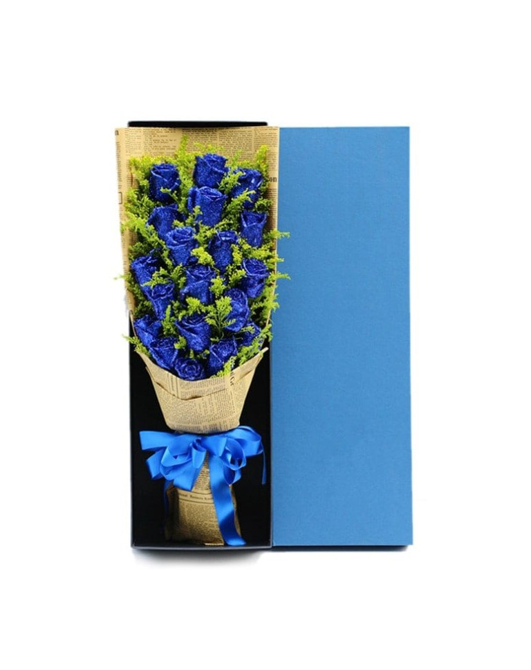20 Blue Roses in Luxury Box