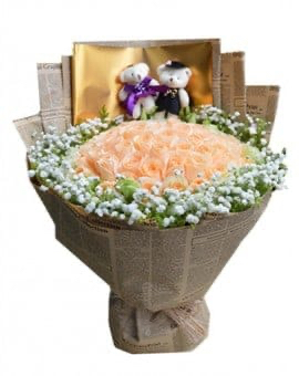 66 Champagne Roses