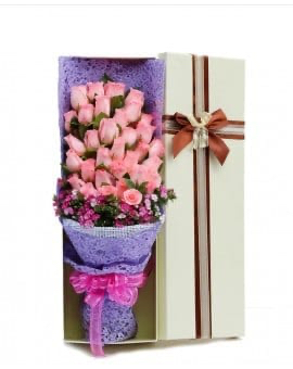 33 Pink Roses in Luxuy Box