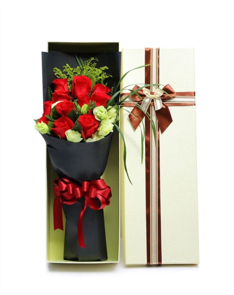 11 Red Roses in Luxuy Boxa