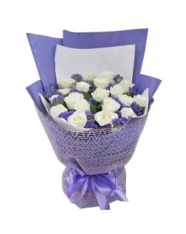 19 White Roses