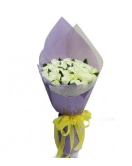 33 White Roses