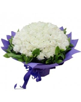 99  White Roses