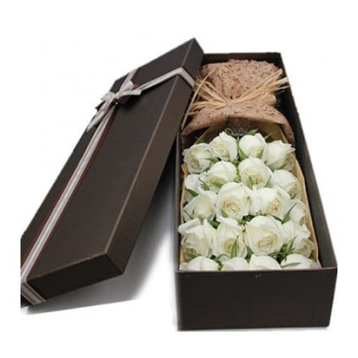 19 White Roses in Luxury Box