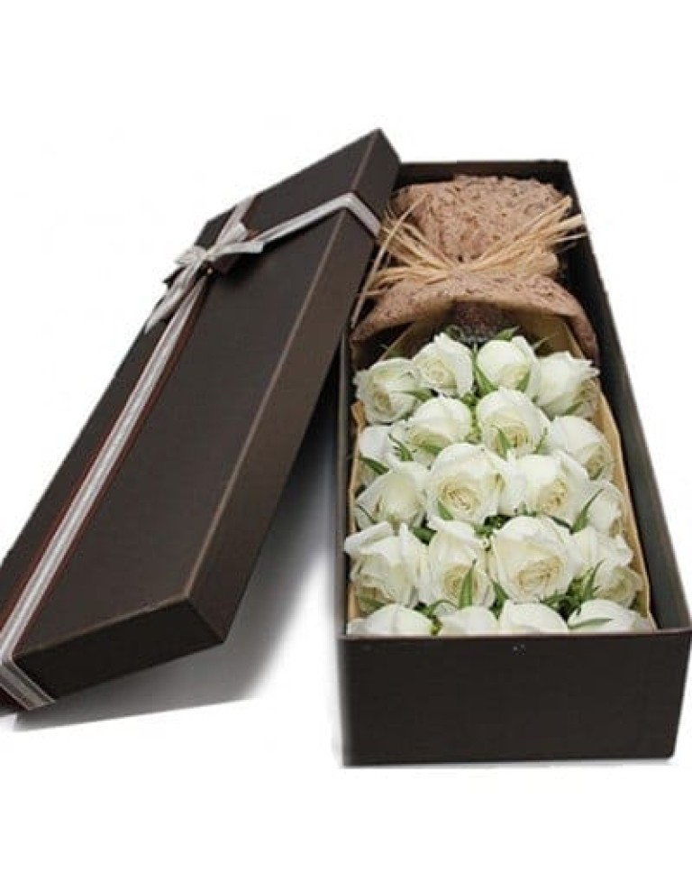 19 White Roses in Luxury Box